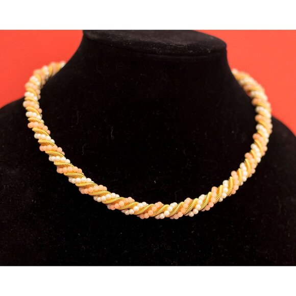 Vintage Pink and White beaded necklace 19 inches - F6 - Picture 1 of 4